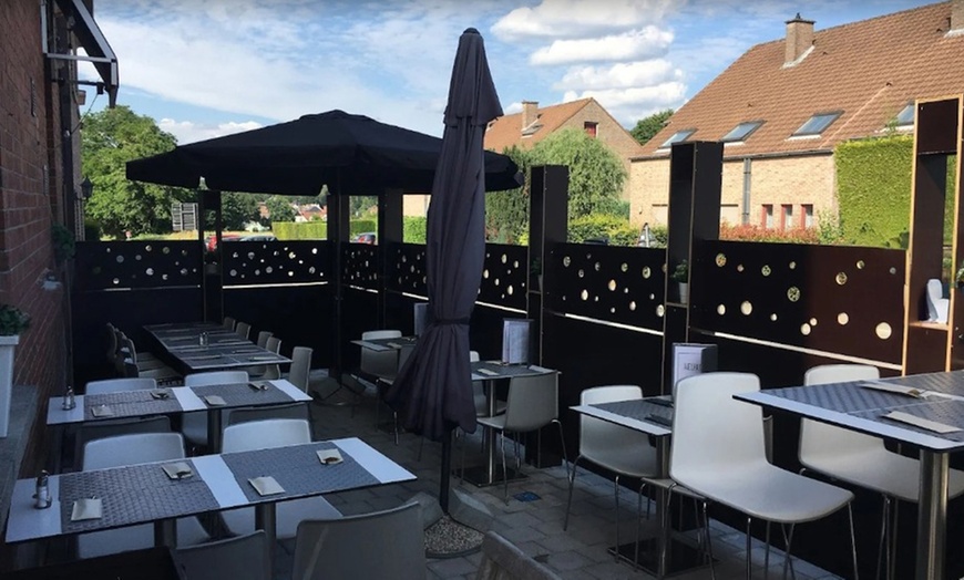 Image 3: Formule hamburger au choix avec frites et salade pour 1 à 4 personnes