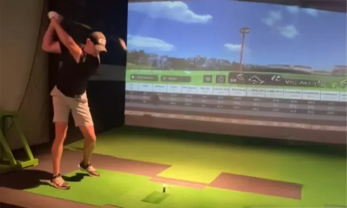 Personalized Golf Instruction with Expert Coaches