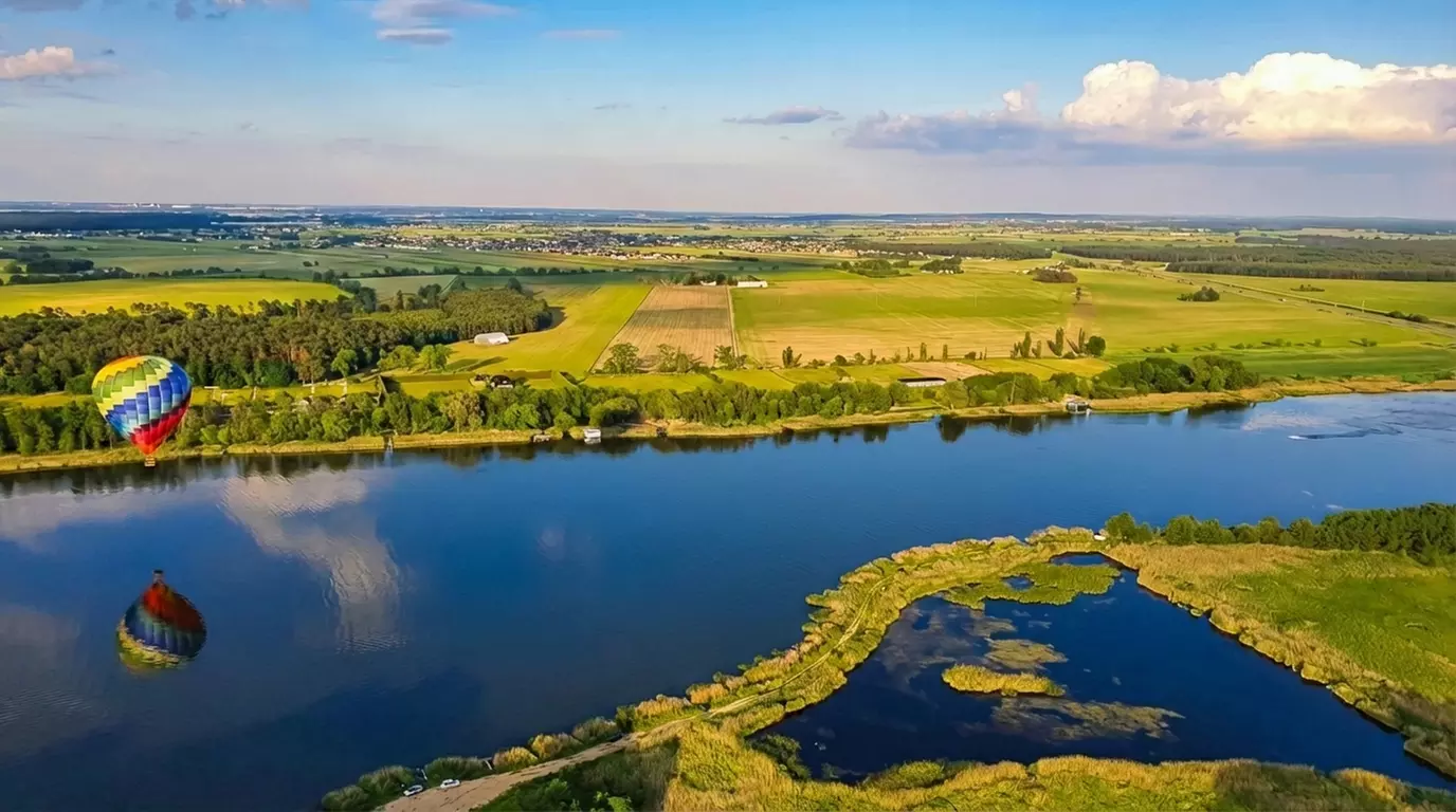 Niezapomniany widokowy lot balonem – grupowy, prywatny lub zaręczynowy