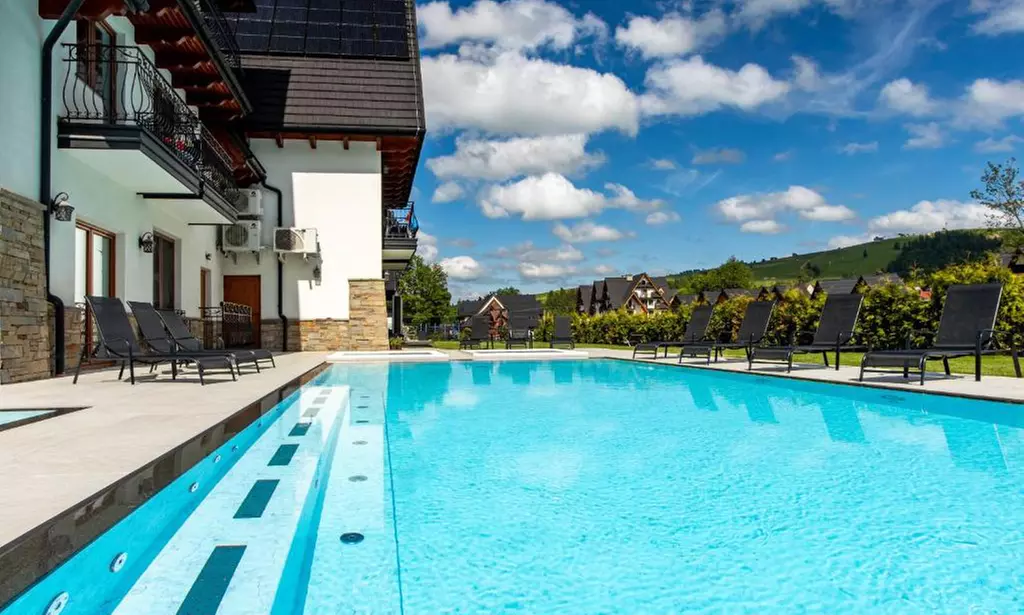 Masaże, dostęp do strefy spa i opcjonalne noclegi z BB dla 2 osób