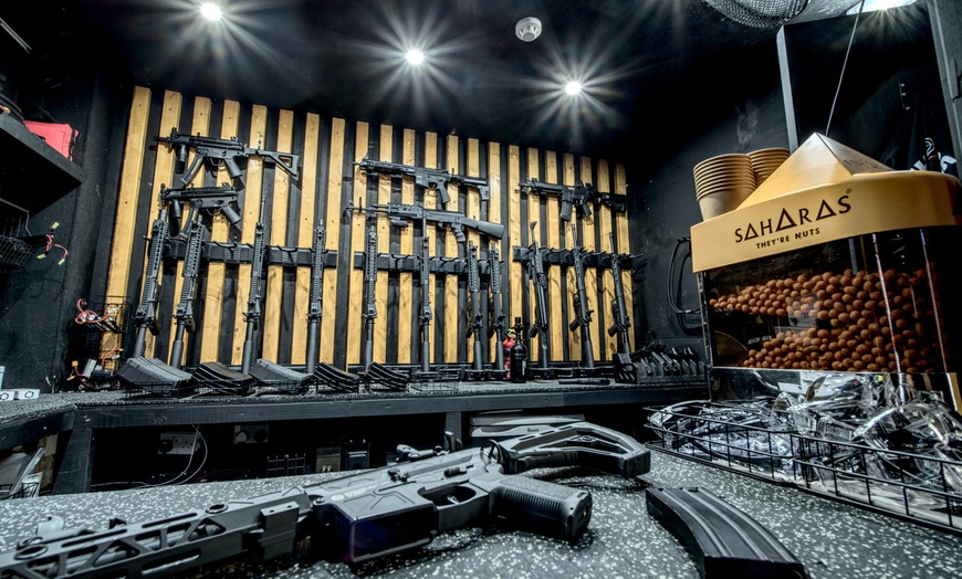 Image 4: Shooters Range: Rifle or Pistol Airsoft 1-Hour Shooting Experience