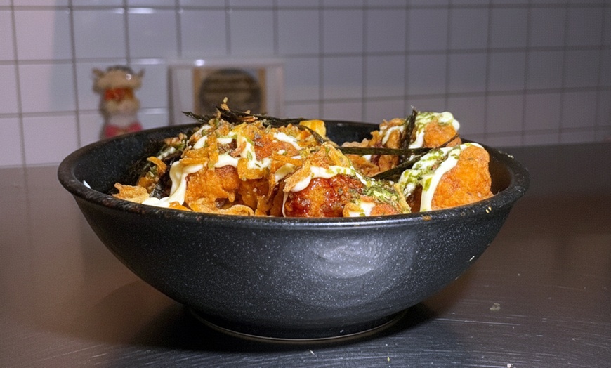 Image 12: Menú asiático para 2 o 4 con entrantes, principales, postre y bebida