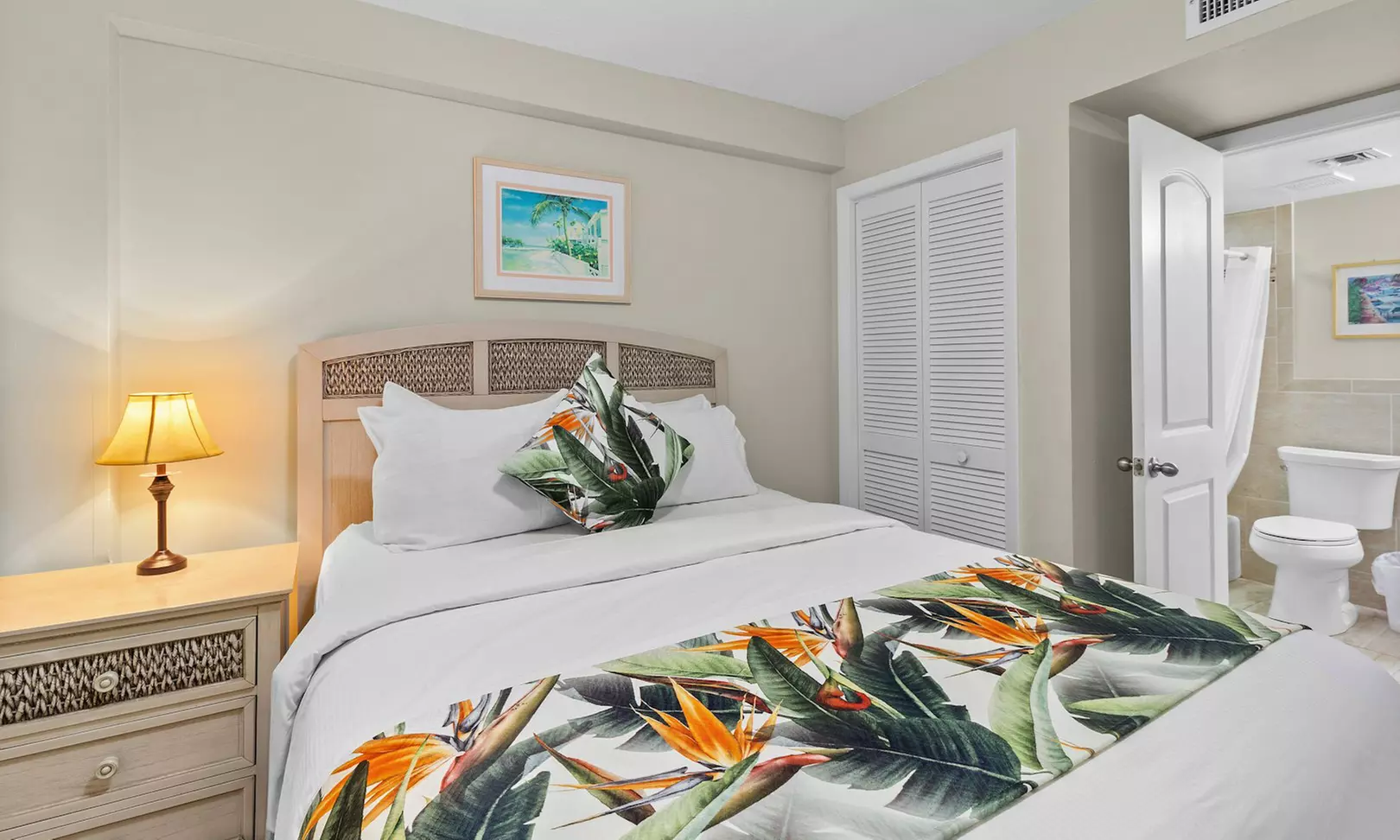 Ocean Pointe Suites: Your Key Largo Getaway