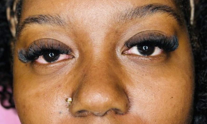 Image 6: Get Full Lashes with a Cluster, Hybrid, Volume or Angel Set 