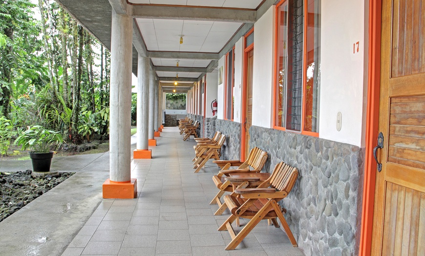 Image 5: ✈ 7-Night Costa Rica Volcano & Beach Vacation w/Air from Travel by Jen