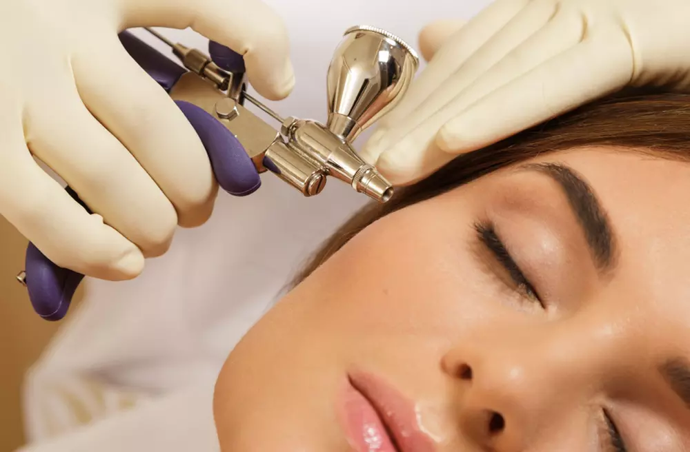 Glow Up with One 75-Minute Hydro Microdermabrasion at TT BEAUTY CENTER