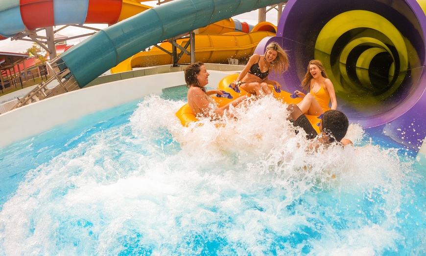 Image 7: Wet 'n' Wild Toronto: Summer Waterpark Fun and Thrills