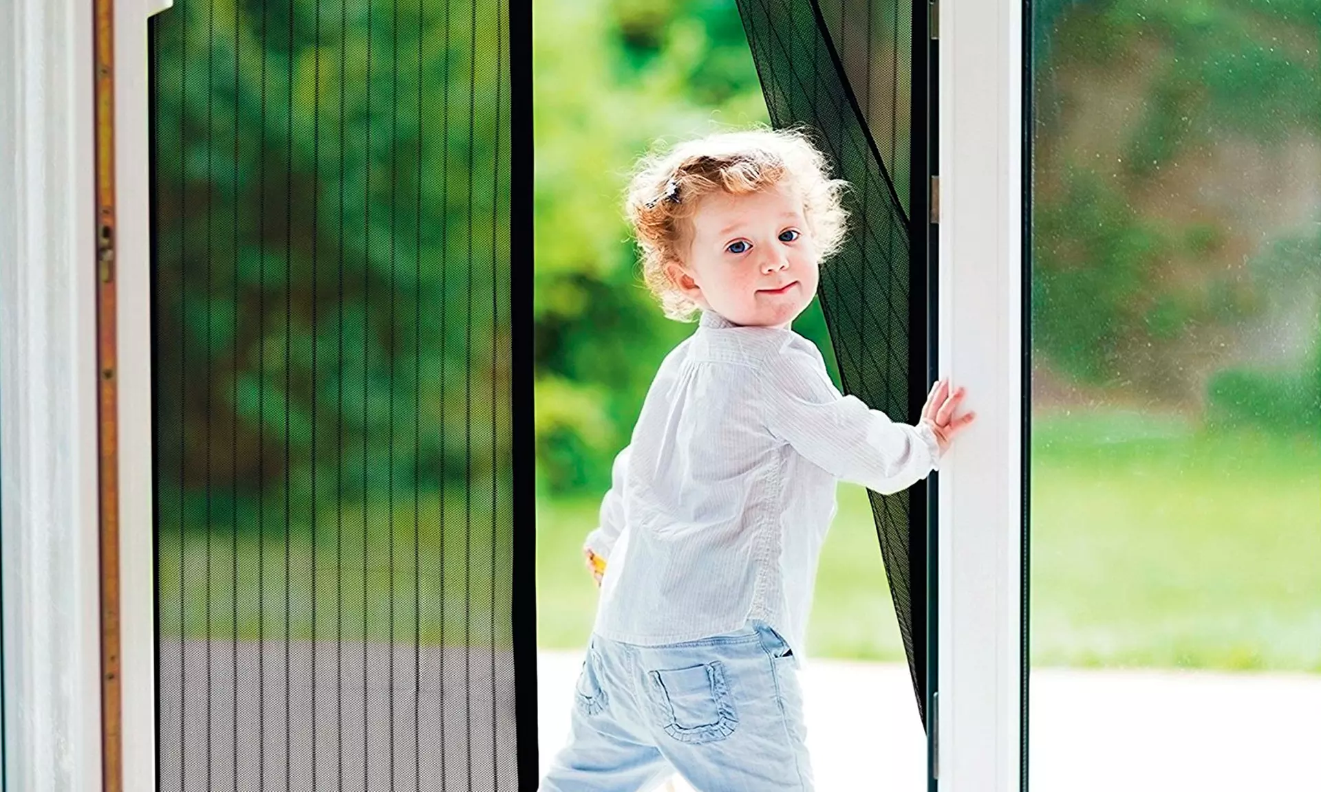 1, 2 o 3 cortinas mosquiteras para puertas con cierre magnético - Primary Image