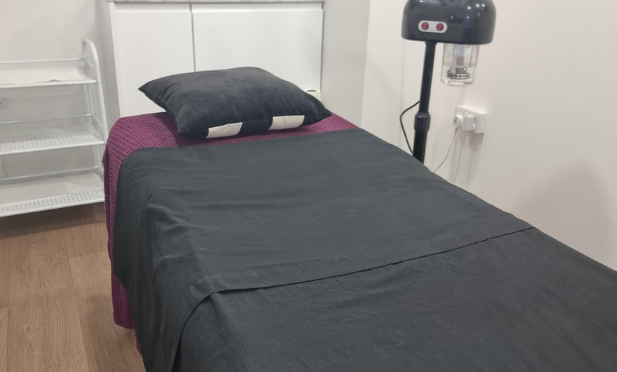 Image 3: Unwind and Relax: 30, 60 or 90-Minute Massage of Choice