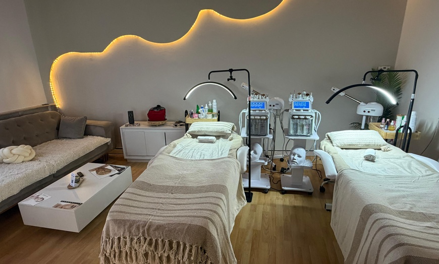 Image 1: Rücken- oder Ganzkörper-Massage opt. inkl. Peeling für 1 Person