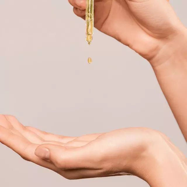 First anti-ageing treatment? Start with microneedling with HA ✅