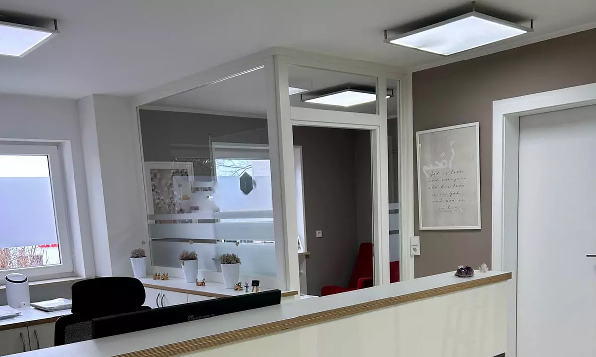 Basic- oder Premium-Gesichtsbehandlung, opt. mit Fruchtsäurepeeling