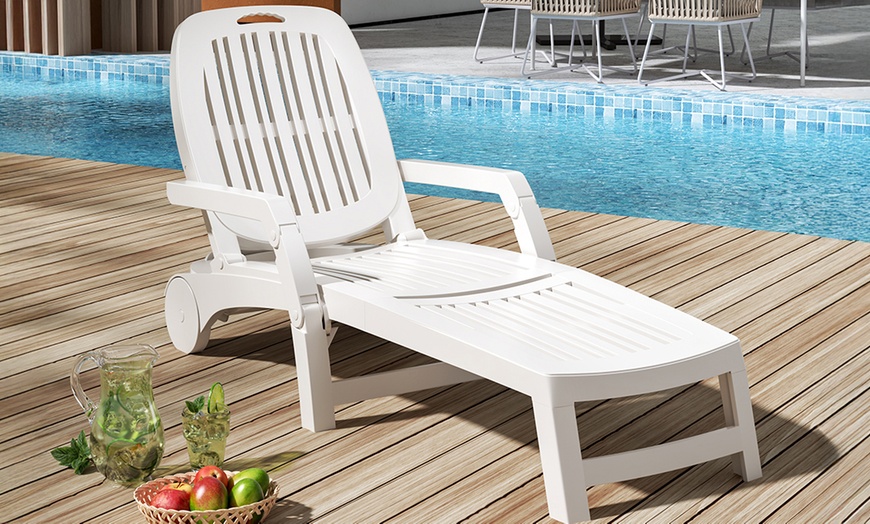 Image 4: Three-Section Reclining Folding Lounger