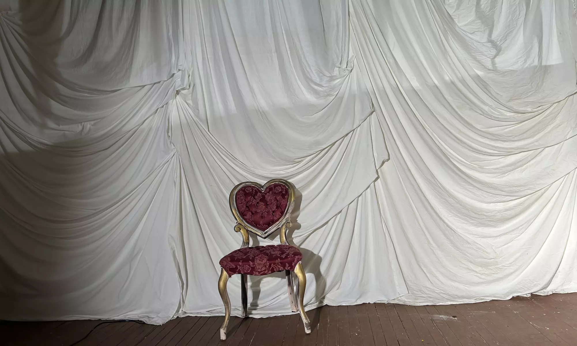 Creative Studio Rental with Endless Props – 2 or 5 Hours