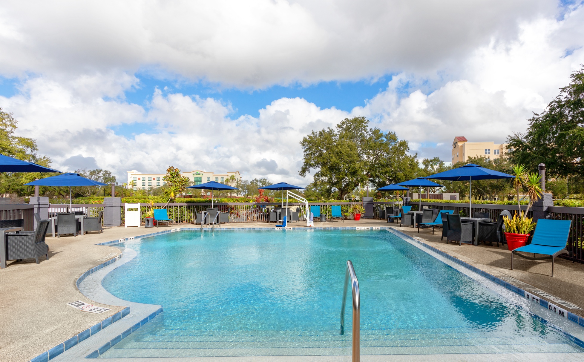 Orlando Airport Hotel - Affordable and Convenient!