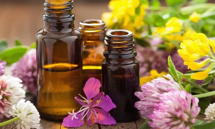 Image 11: Masajes de 60 y 90 minutos para una persona o en pareja