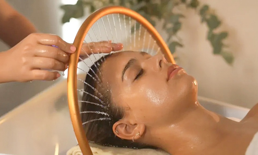 Image 2: Ritual head spa de 60 o 90 minutos con masaje de manos y bebida para 1