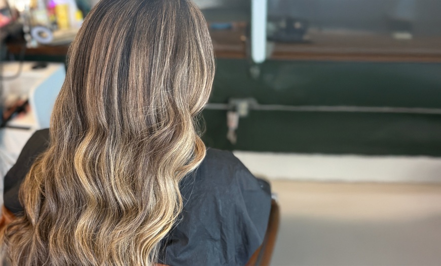 Image 6: Get Smooth Hair with One Blowout and Deep Conditioning