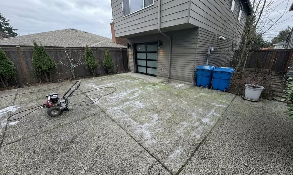 Get 4-Hr Seasonal Yard Cleanup, Pressure Washing, or Painting Services