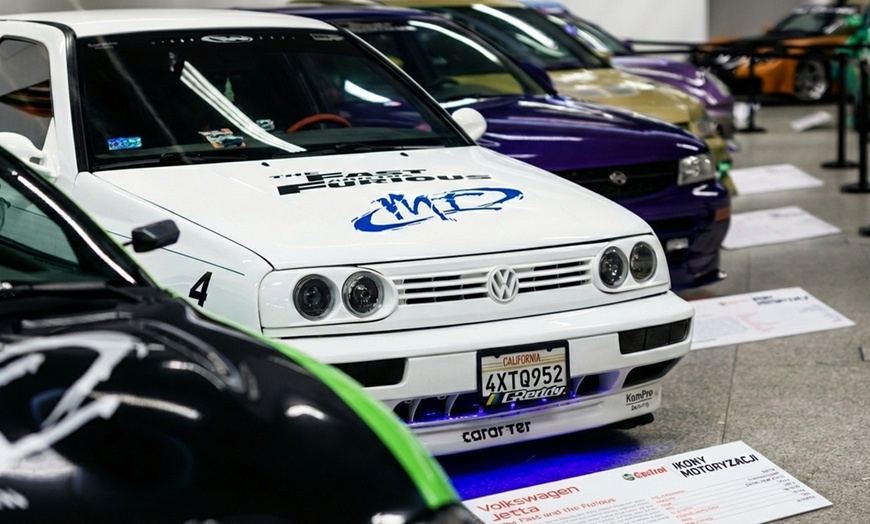 Image 3: Zobacz legendarne auta na żywo: bilety na wystawę Ikony Motoryzacji