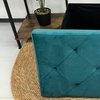 Image 2: Pouf carré en velours Milo