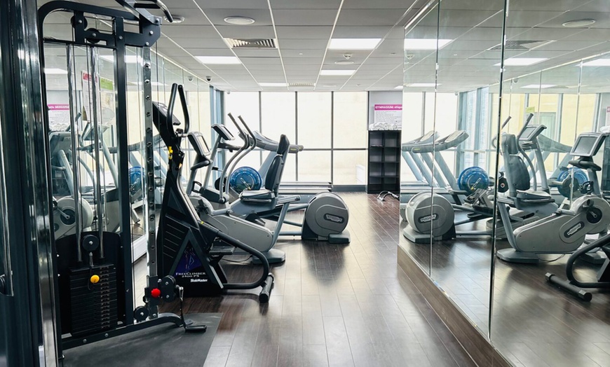 Image 10: Kingston: One or Two Nights Stay 