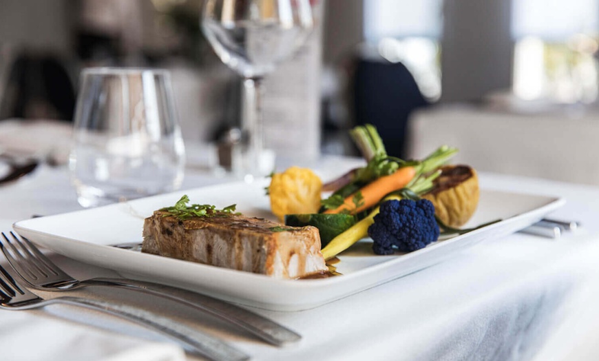 Image 5: Expérience culinaire inventive dans un cadre élégant