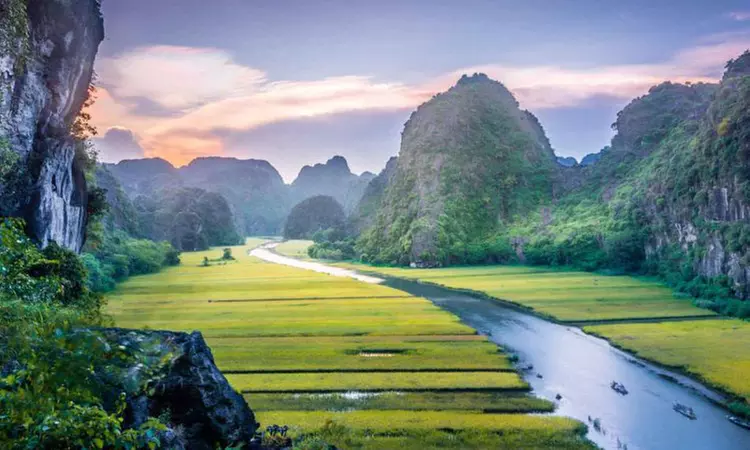 12-Day Vietnam and Cambodia Tour with Hotels, Cruise & Transfers