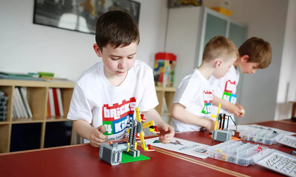 Atelier ludique et éducatif LEGO® : stages ou séances de club au choix