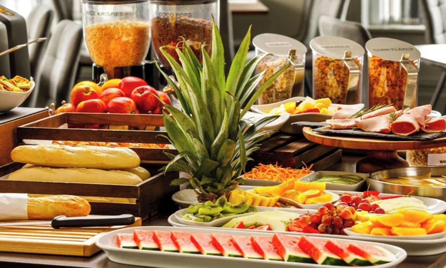 Image 7: Surrey: Classic Double Room/Double River View Room for Two