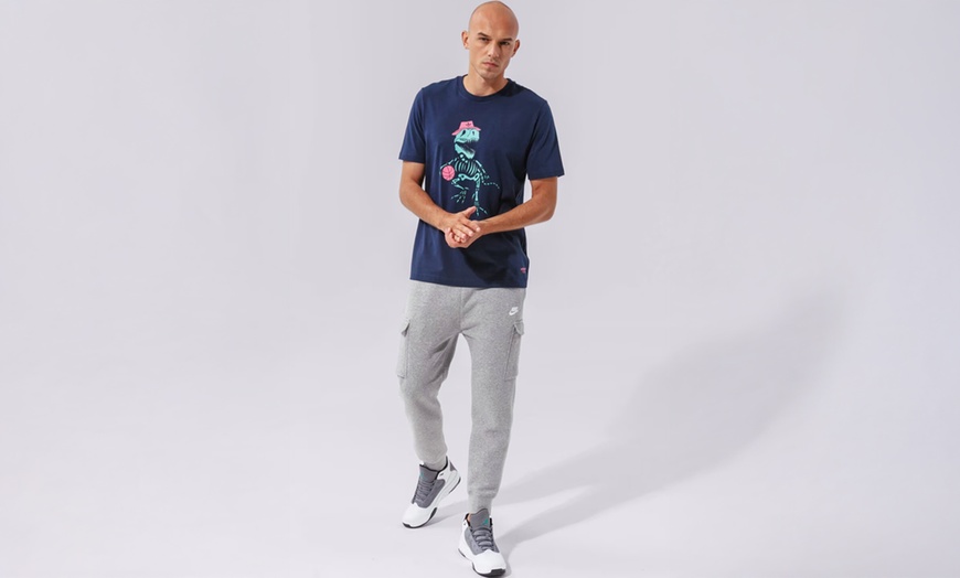 Image 2: Nike Sportswear Club Fleece Cargo Trousers - Black or Grey