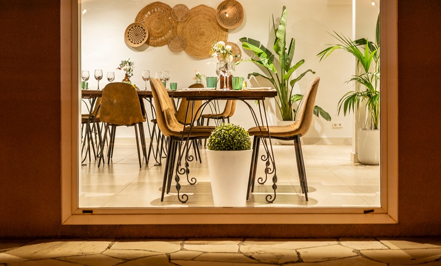 Image 5: ¡Cena bajo las estrellas! Menú completo para 2 o 4 con botella de vino