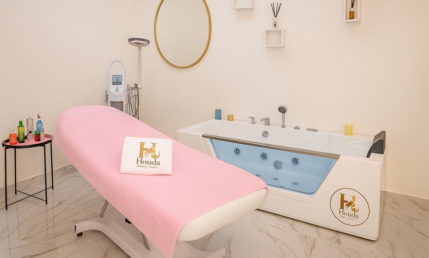 Image 2: 45 Min Classic Moroccan Bath w/ Body Scrub, Hair Wash, Blowdry & More