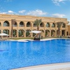 Image 1: Abu Dhabi: 1- or 2-Night 4* Stay with Breakfast