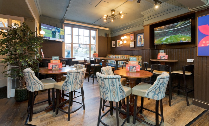 Image 4: Burgers, Pizzas, Wings, Mains and Sharers at Social Pub & Kitchen