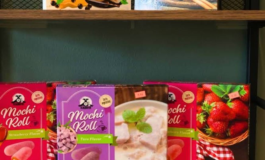 Image 3: Sip, Snack, & Satisfy with Boba Tea, Mochi, & Ramen Combos