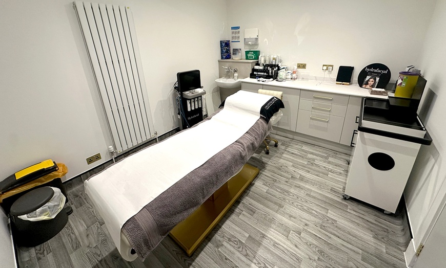 Image 4: Up to 71% Off on Tattoo Removal at Esteem Life Medical Group Limited