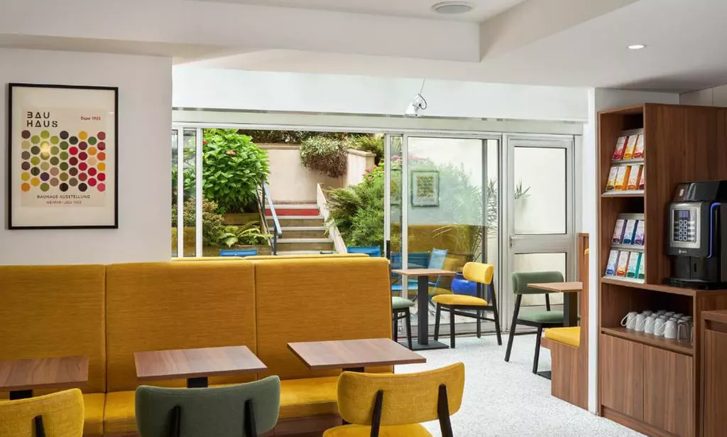 ✈ Parigi: Volo diretto più 2 notti in hotel 3*