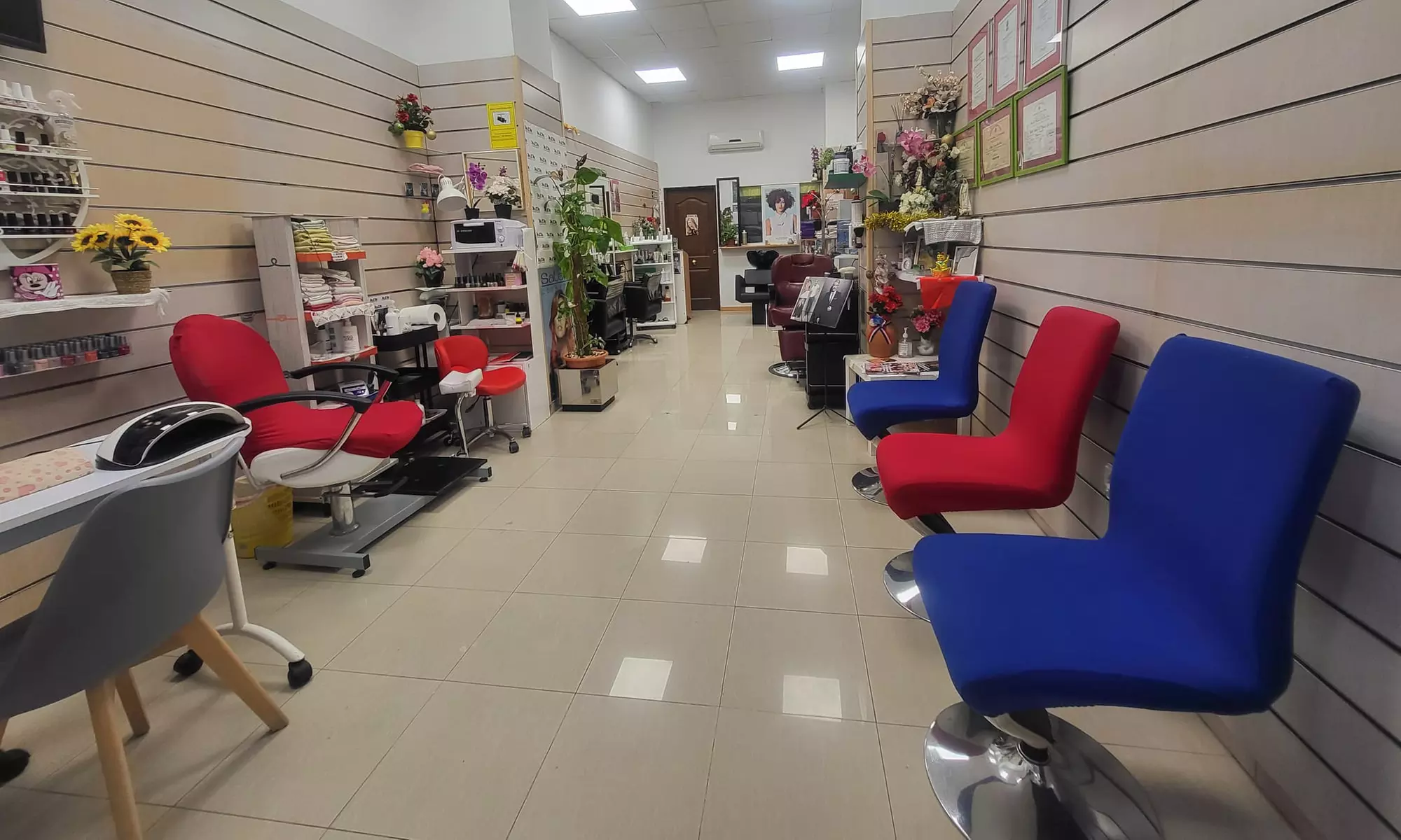 Alisado de keratina con corte de puntas para melenas hasta el hombro, largas y extra-largas, ahorra hasta un 57% - Image 4