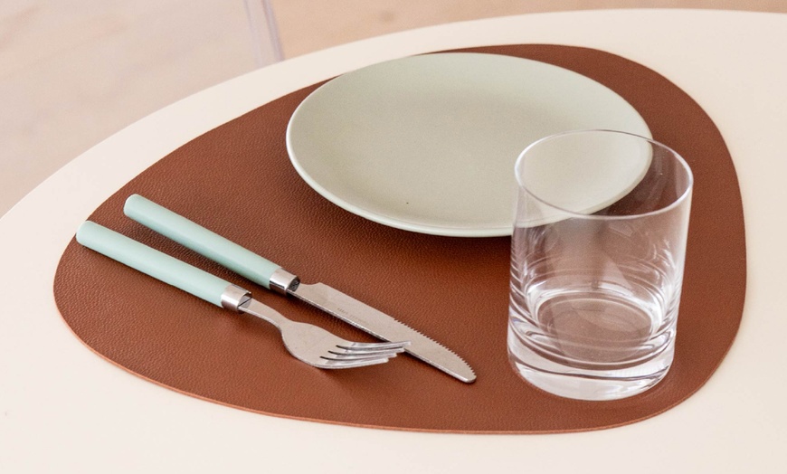 Image 20: Set van 4 elegante faux leren placemats