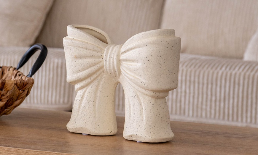 Image 24: Vaso decorativo in ceramica