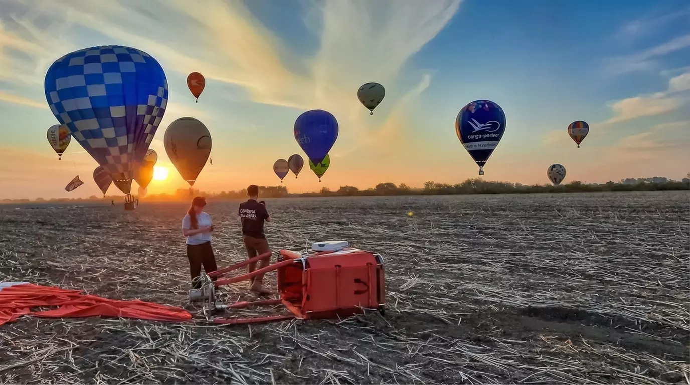 Niezapomniany widokowy lot balonem – grupowy, prywatny lub zaręczynowy