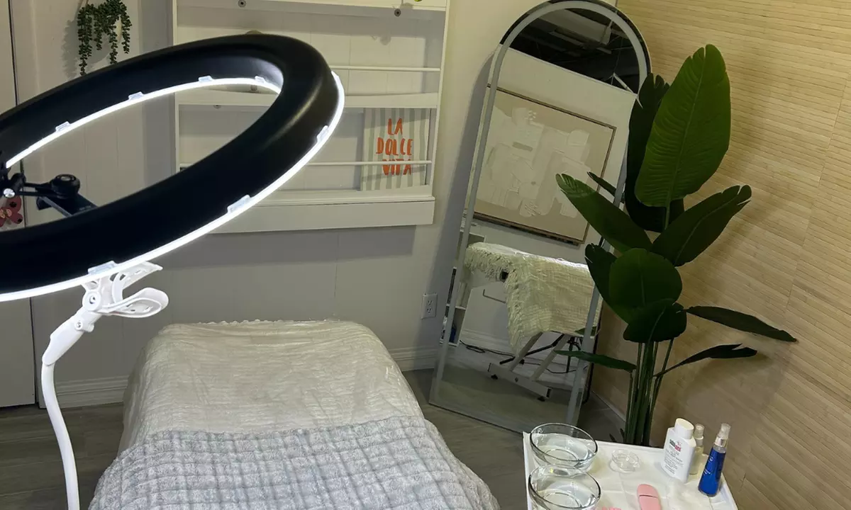 Face, Neck & Hand Massage with Aromatherapy + Optional Facial
