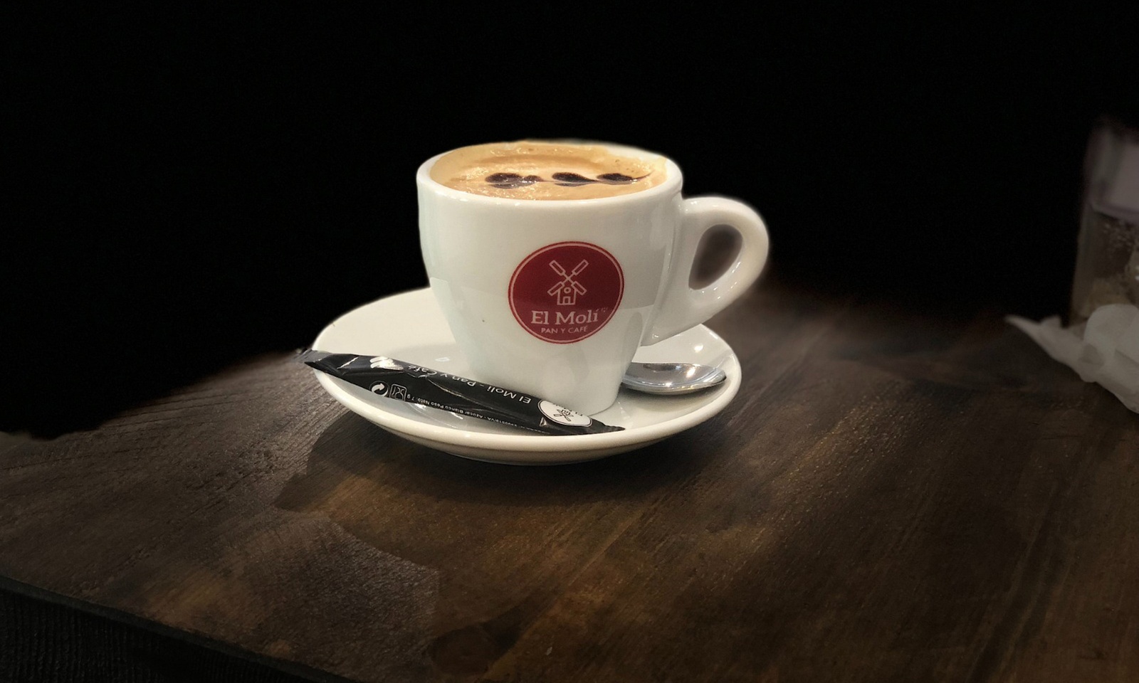 Brunch para 2 o 4 con bocatín, ensalada gourmet, café, postre y bebida