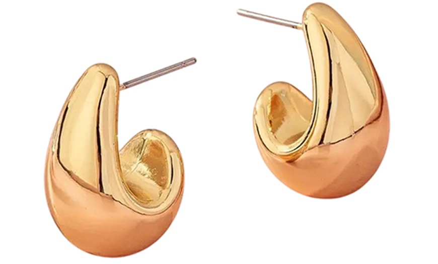 Image 3: One or Two Pairs of Gold Teardrop Earrings Lightweight Design