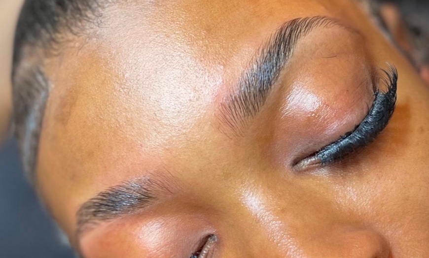 Image 5: Perfectly Shaped Brows with Brow Lamination, Tint & Sculpt