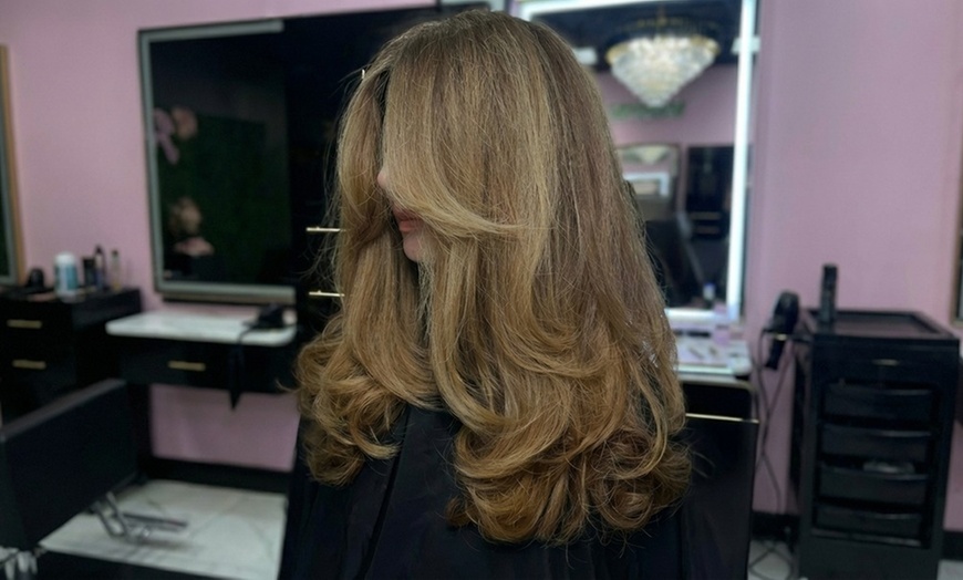 Image 5: Luxury Haircut, Blowout & Deep Conditioning for Radiant Hair