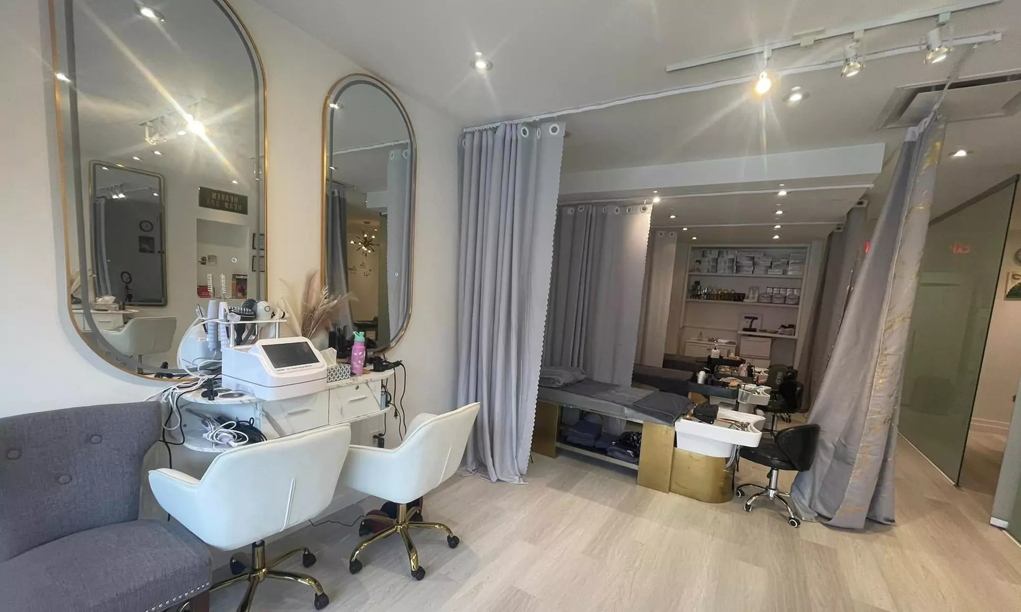70 or 110-Min Luxury Head Spa w/Massage on Neck & Scalp + Mini-Facial 
