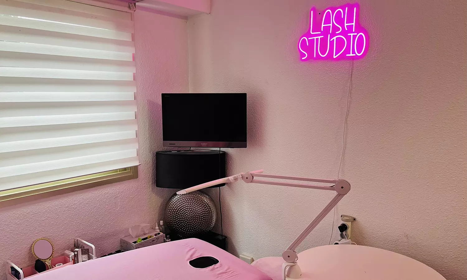 Extension de cils ou Brow Lift des sourcils chez Glow Lashes by Randa