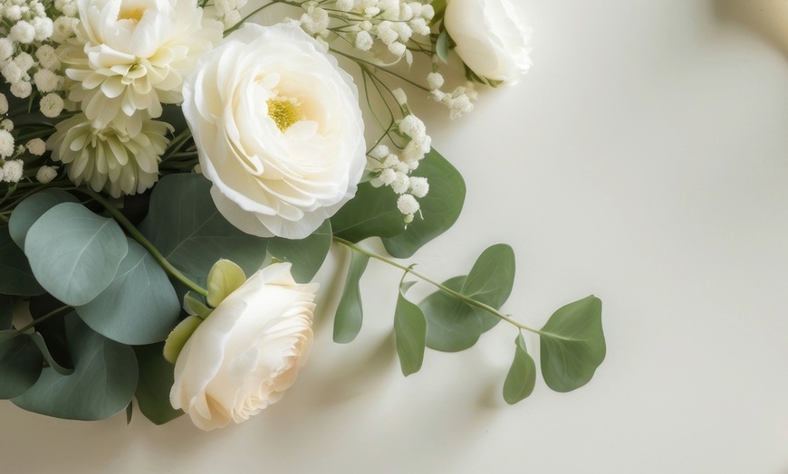 Image 4: 6 Hour Wedding Photography and Cinematic Video Package